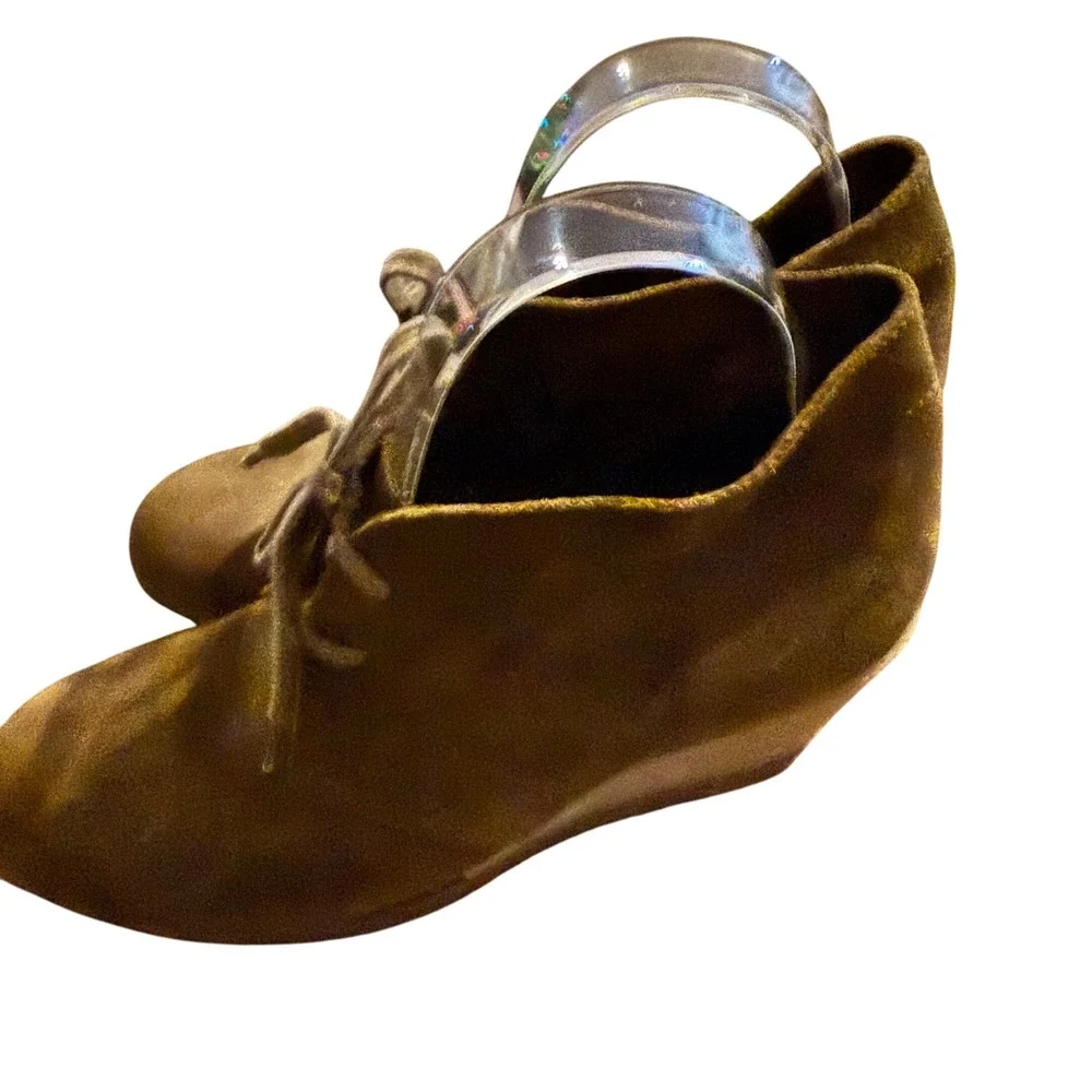 J Crew Women's Size 8 Macalister Made In Italy Taupe Suede Wedge‎ Ankle Booties